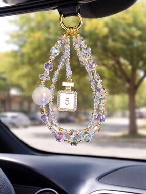 Crystal Bead Charm Bracelet with Gold Accents - Iridescent White